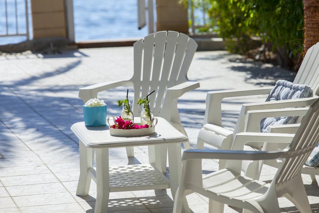 Meneou Beachfront Villa Sunset Perivolia Habitación foto