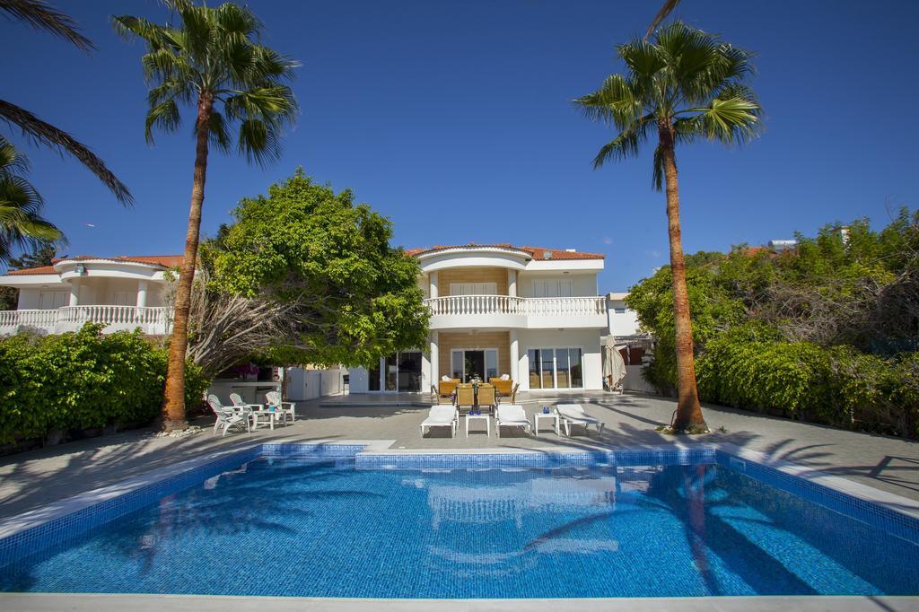 Meneou Beachfront Villa Sunset Perivolia Habitación foto