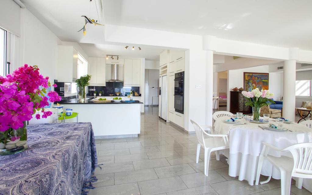 Meneou Beachfront Villa Sunset Perivolia Habitación foto