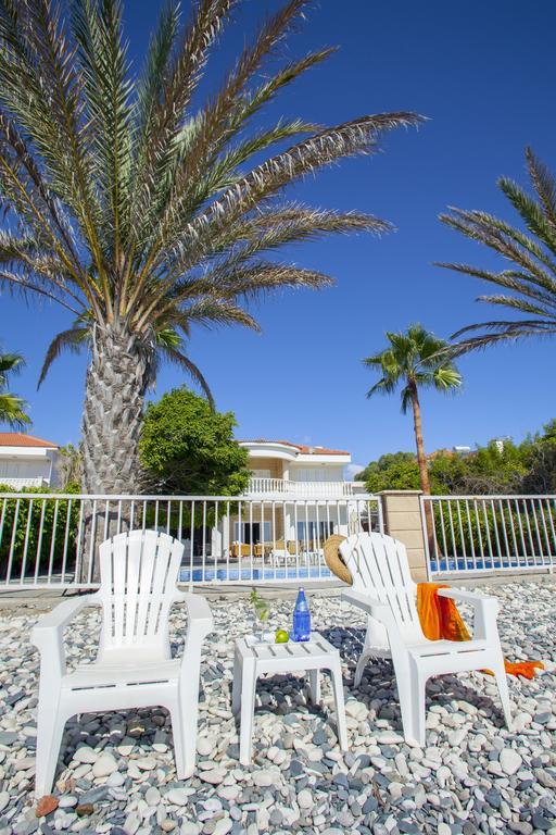 Meneou Beachfront Villa Sunset Perivolia Habitación foto